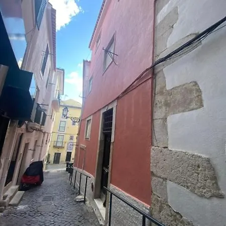 Alfama Duplex Near Fado Museum Lisboa