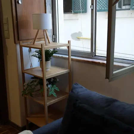 Alfama Duplex Near Fado Museum *