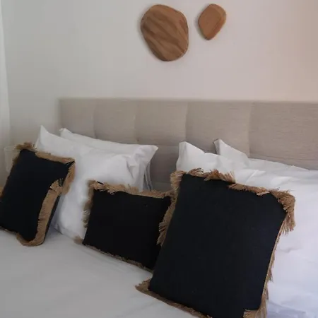 Alfama Duplex Near Fado Museum *